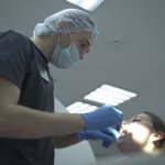 Sore gums after tooth extraction